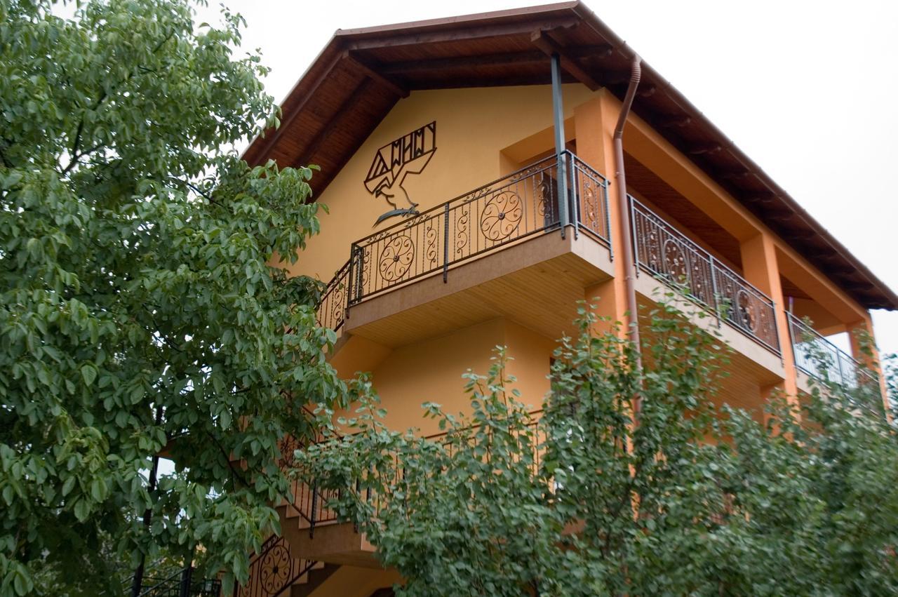 Turul Hotel Berehove  Luaran gambar